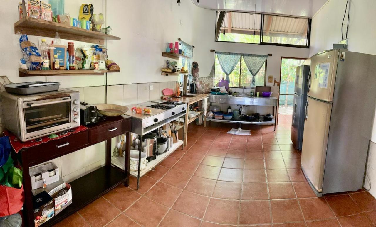 Luminosa Uvita Hostel Exterior photo